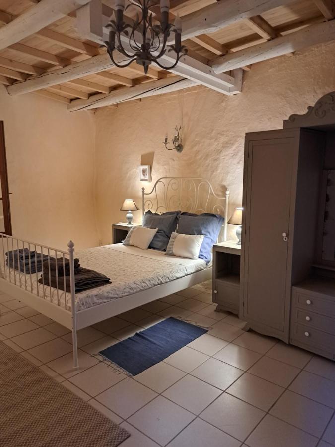Bed and Breakfast La Maison De Gisele Saint-Victor-des-Oules Exterior foto